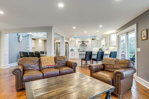 House (5 Bedrooms) | Interior - Great for Groups: Home 3 Mi to Dtwn Springfield! (Springfield)