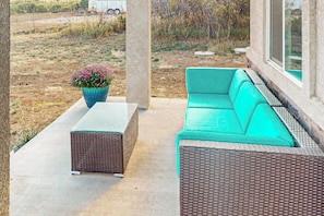 Interior - 5 BR Home w/ Fireplace, Grill & Mountain Views (Rye)