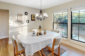 Interior - Hill Country Views & Patio: Private Home (Pipe Creek)