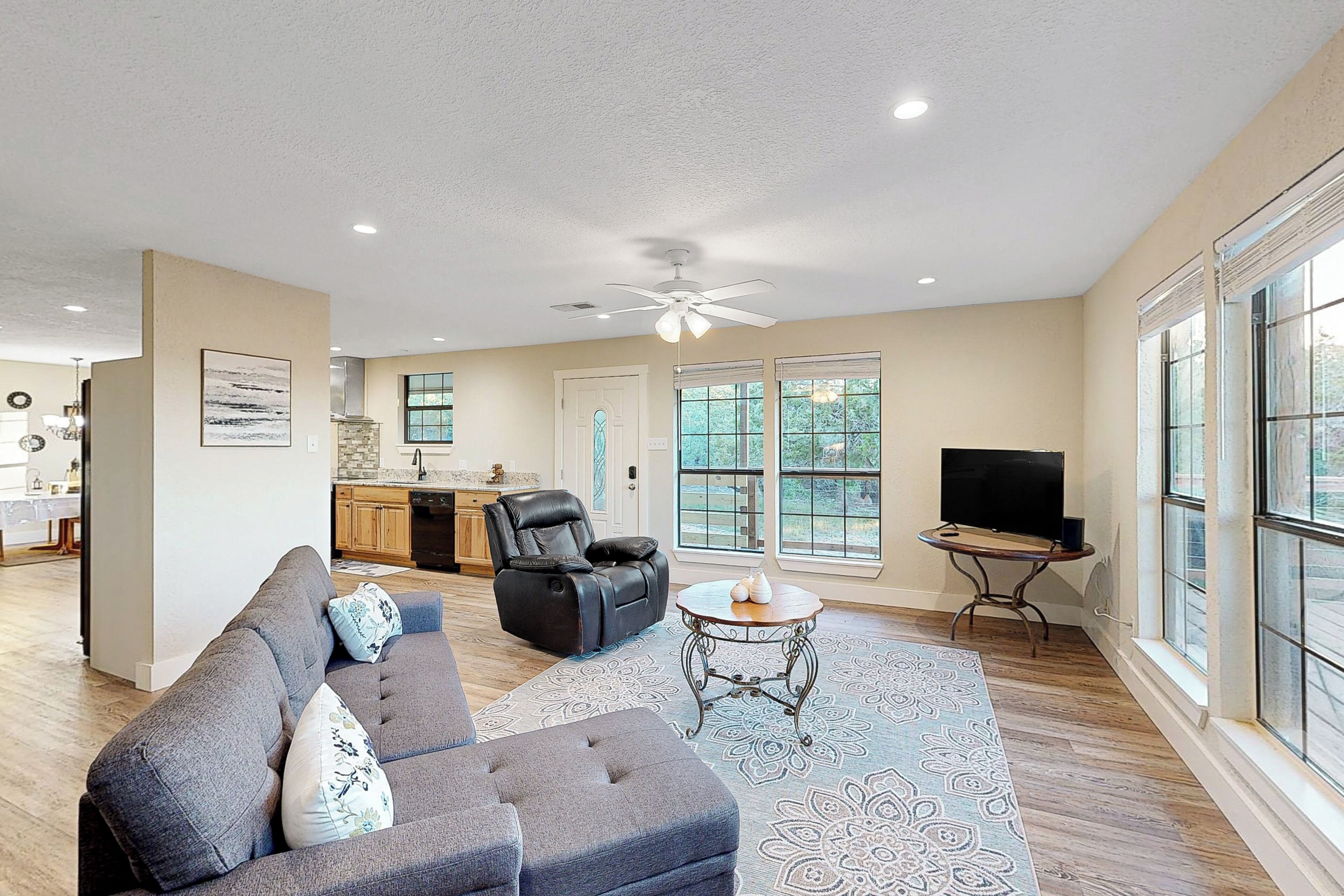 House (3 Bedrooms) | Front of property