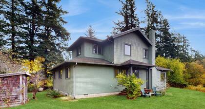 2 BR Home Surrounded by Tranquility