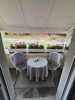 Dining - Apartment in the Cathedral City, Haus Barbara 1st Floor with Mountain View, Terrace & Wi-Fi (St. Blasien)