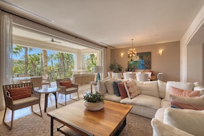 TV - Luxury 3BR Esperanza Residence with Resort Amenities (Cabo San Lucas)