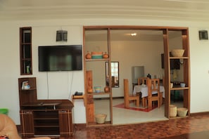Family Suite | Interior - Bunyonyi Safaris Resort (Kabale)