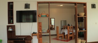Bunyonyi Safaris Resort