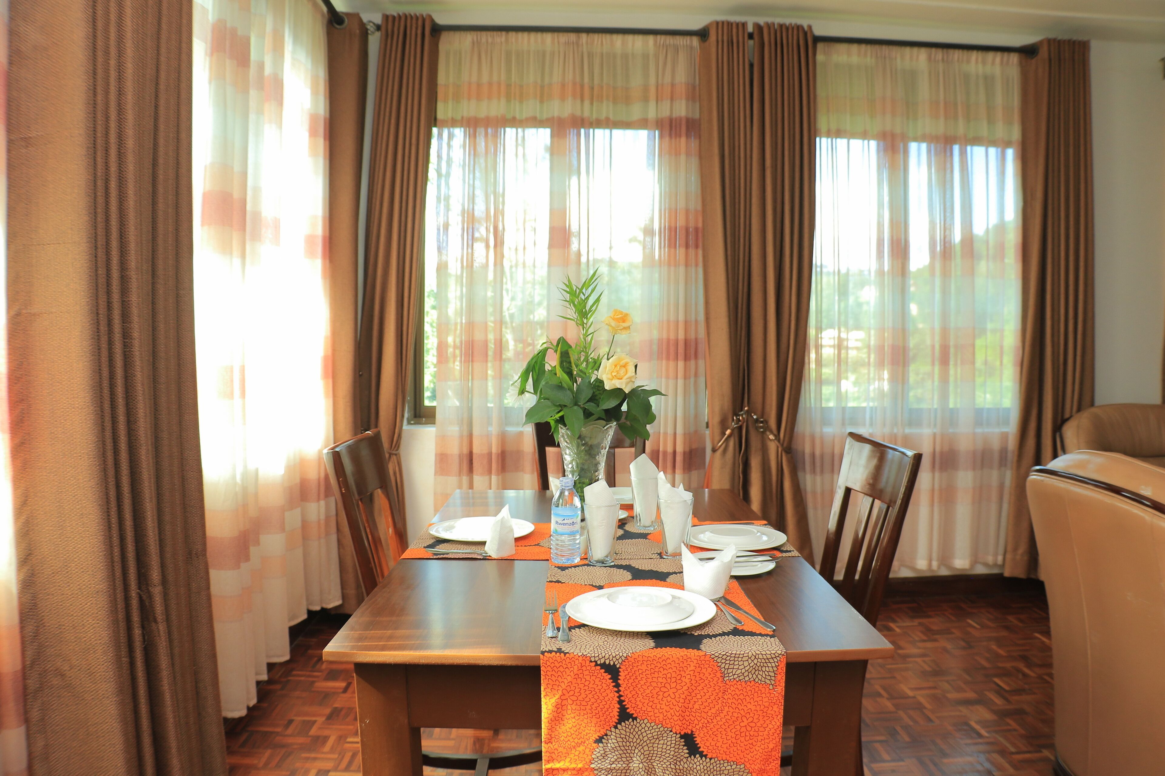 Family Suite | Dining