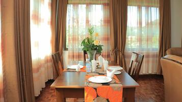 Family Suite | Dining