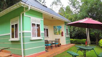 Comfort Cottage | Tempat makan luar
