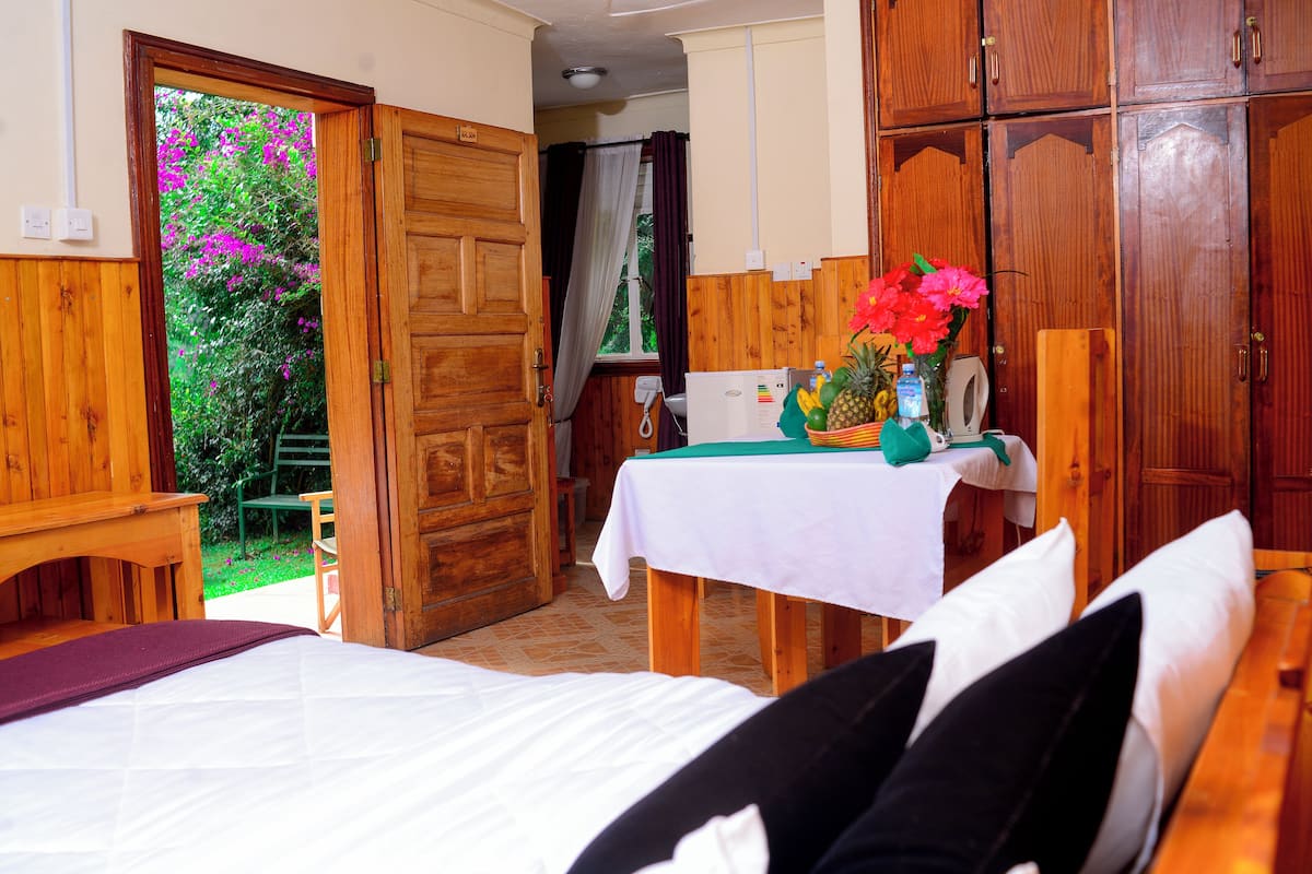 Cortinas blackout, tabla de planchar con plancha y wifi gratis