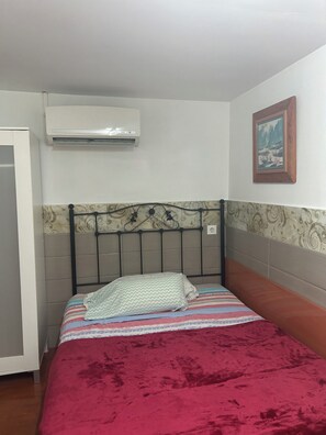 Bügeleisen/Bügelbrett, WLAN, Bettwäsche