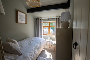 4 Schlafzimmer, individuell dekoriert, individuell eingerichtet