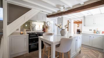 Oppvaskmaskin og kjøkkenutstyr