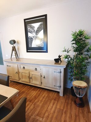 Interior - Practical Work-Ready Apartment with All Essentials near Antwerp. (Antwerpen)