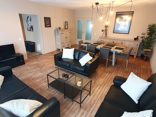 Practical Work-Ready Apartment with All Essentials near Antwerp.