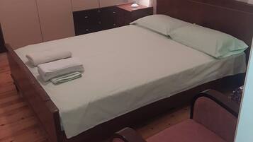 2 bedrooms, Internet