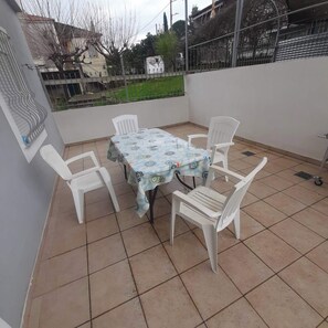 Room - Cozy Grammatikou Home - Traditional Stay Parking (Agrinio)