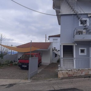 2 bedrooms, Internet - Cozy Grammatikou Home - Traditional Stay Parking (Agrinio)