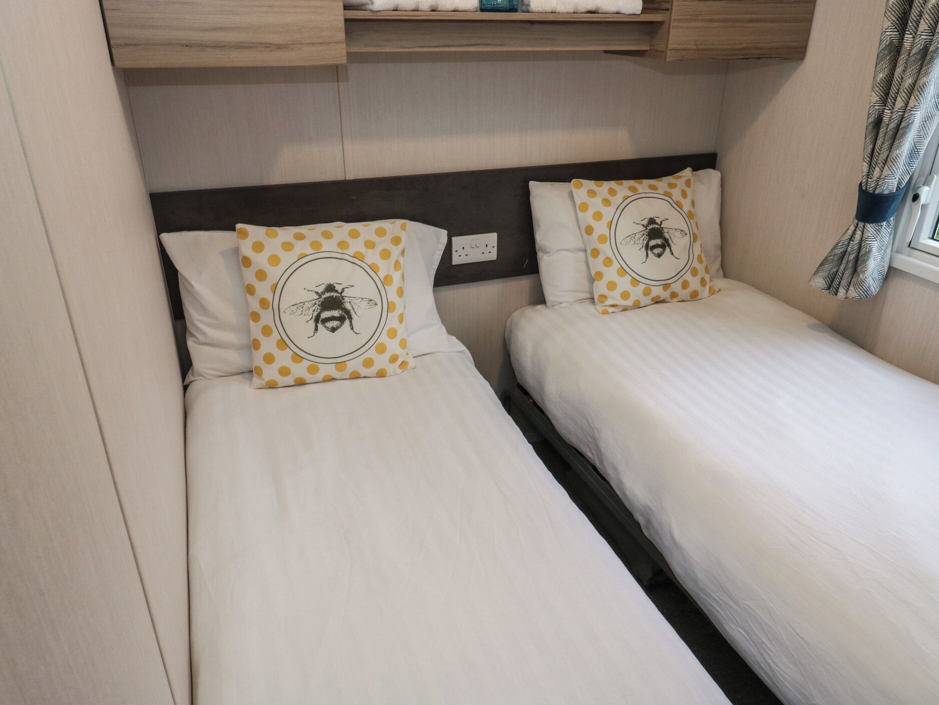 2 camere, con stile personalizzato, con arredamento individuale