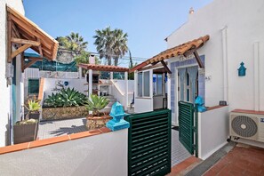 Property grounds - Holiday Home 'Shellls Apartment' with Shared Terrace, Wi-Fi and Air Conditioning (Carvoeiro)