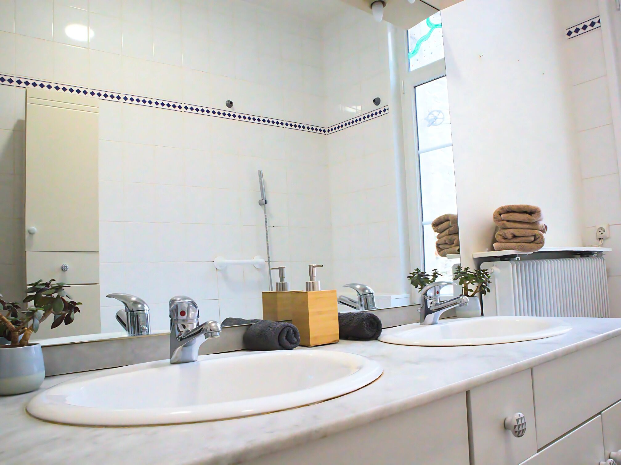 House, 5 Bedrooms, Kitchen, City View | Bathroom | Separate bathtub and shower, hair dryer, towels, soap