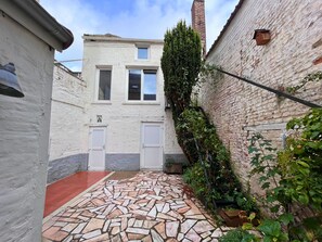 House, 5 Bedrooms, Kitchen, City View | Terrace/patio - Apart'Moment - La Vue cathédrale (Saint-Omer)