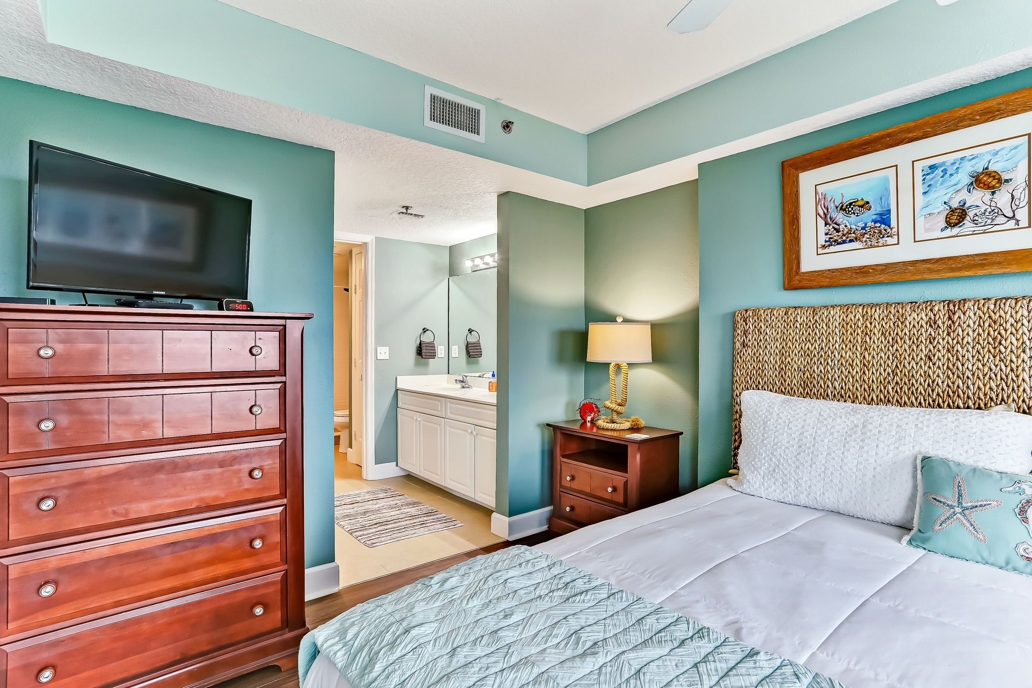 Condo, 1 Bedroom | 1 bedroom, iron/ironing board, free WiFi