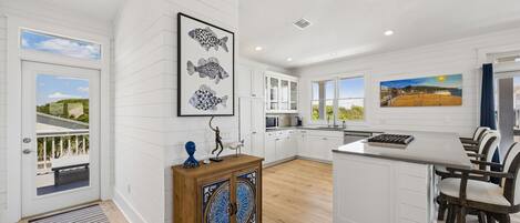 Maison, 3 chambres | Cuisine privée | Réfrigérateur, four, cafetière/bouilloire, grille-pain