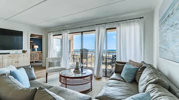 Condo, 3 Bedrooms | Living area | Smart TV