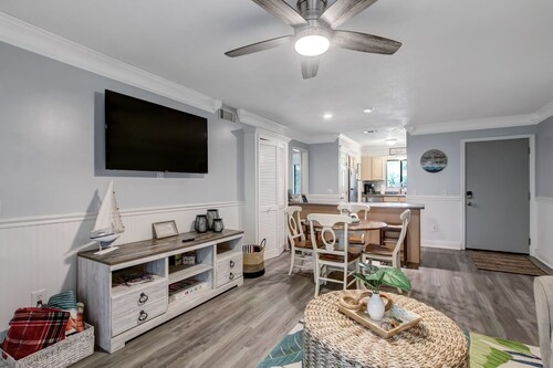 Amelia Landings 9f 2 Bedroom Condo