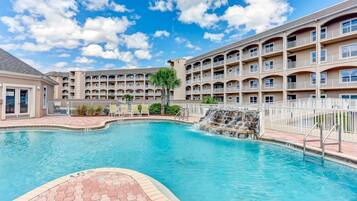 Condo, 3 Bedrooms | Pool