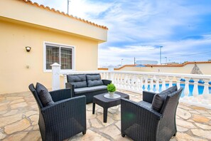 Terrace/patio - Vacation Villa 'Spacious  Victoria Heated Pool' with Sea View, Wi-Fi and Air Conditioning (Callao Salvaje)