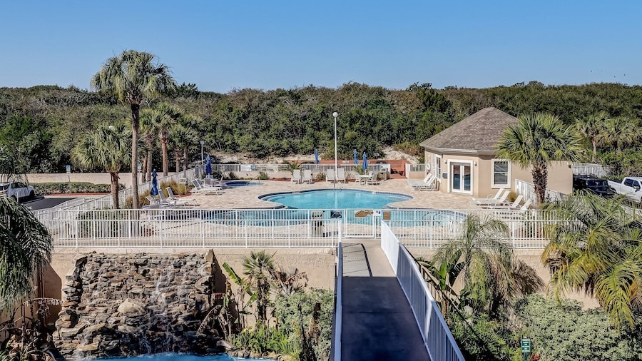 Stunning 3BR Condo w/ Wraparound Porch Ocean Park