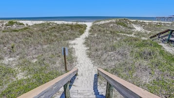 Condo, 2 phòng ngủ | Bãi biển