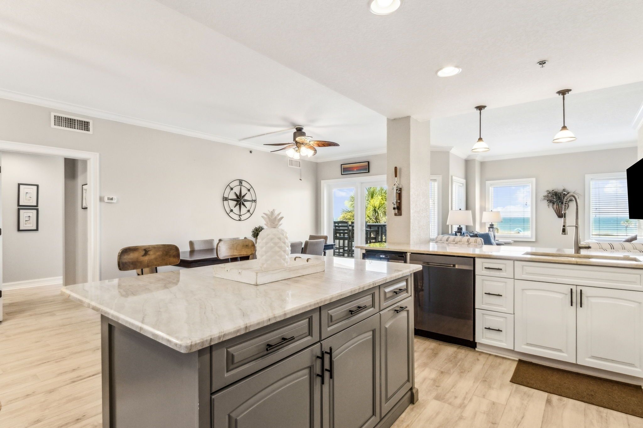 Condo, 3 Bedrooms | Interior