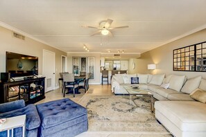 Living area - Beachfront Family Condo w/ Pool, Fishing, and Pier Access Amelia by the Sea (Fernandina Beach)