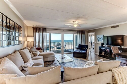 Beachfront Family Condo w/ Pool, Fishing, and Pier Access Amelia by the Sea