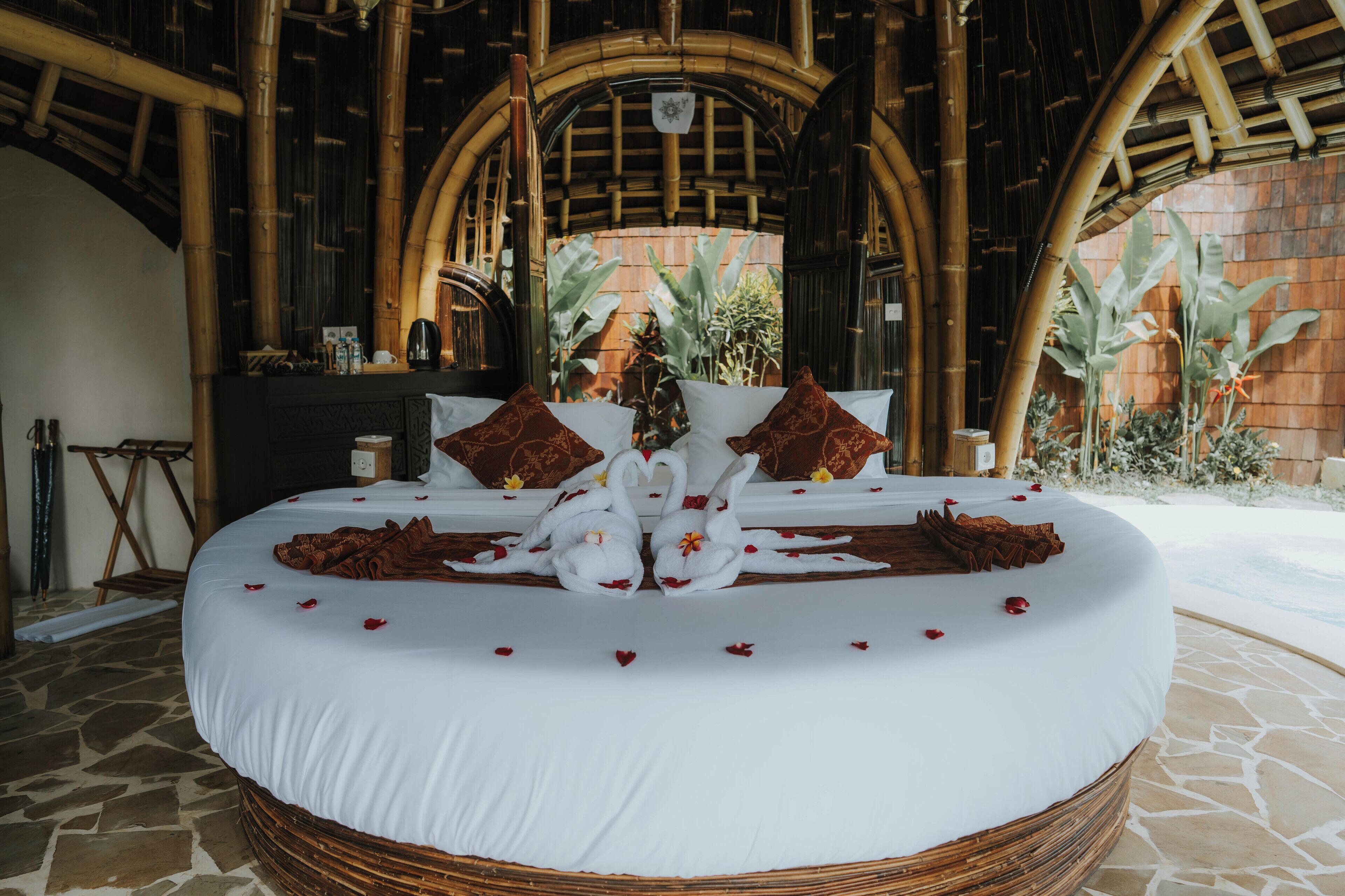 Honeymoon Villa, Park View | In-room safe, blackout drapes, iron/ironing board, free WiFi