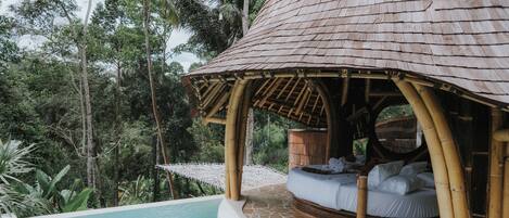 Honeymoon Villa, Park View | In-room safe, blackout curtains, iron/ironing board, free WiFi