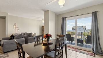 Condo, 1 Bedroom | Dining