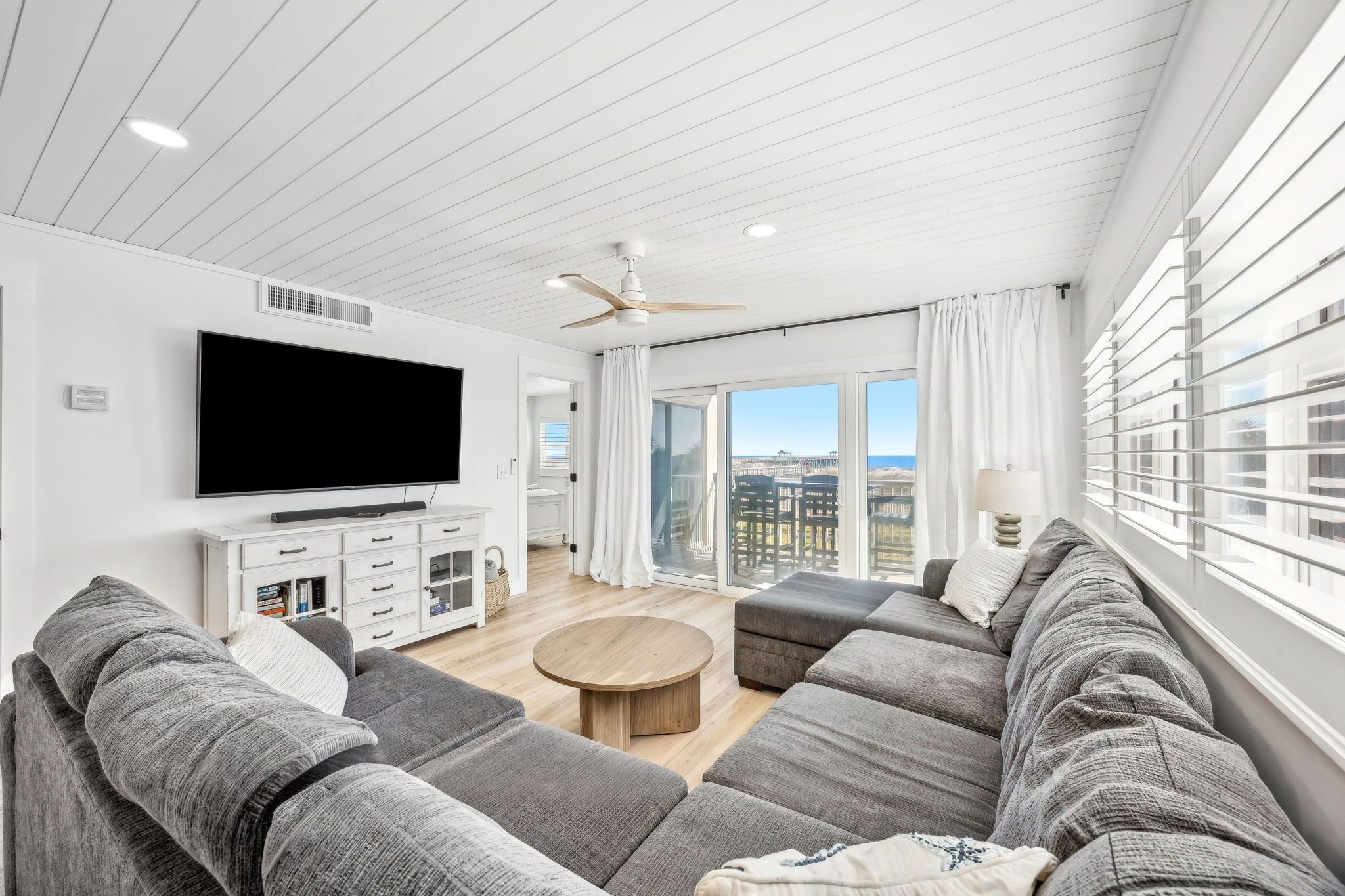 Condo, 2 Bedrooms | Living area | Smart TV