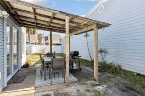 House, 3 Bedrooms | Outdoor dining - North End Gem 3 Bedroom Home (Fernandina Beach)