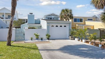 House, 3 Bedrooms | Exterior