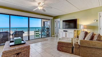 Condo, 3 Bedrooms | Living area | Smart TV