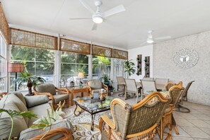 Duplex, 2 Bedrooms | Living area - Newly Renovated 2BR by the Beach Amelia Island (Fernandina Beach)