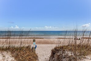 Duplex, 2 Bedrooms | Beach - Newly Renovated 2BR by the Beach Amelia Island (Fernandina Beach)