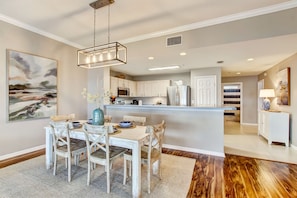 Apartment, 2 Schlafzimmer | Speisen