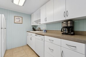 Condo, 2 Bedrooms | Private kitchen | Fridge, oven, coffee/tea maker, toaster - Fernandina Shores 6357 2 Bedroom Condo (Fernandina Beach)