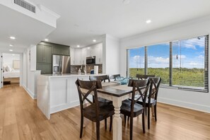 Dining - Surf And Racquet Club B149 2 Bedroom Condo (Fernandina Beach)