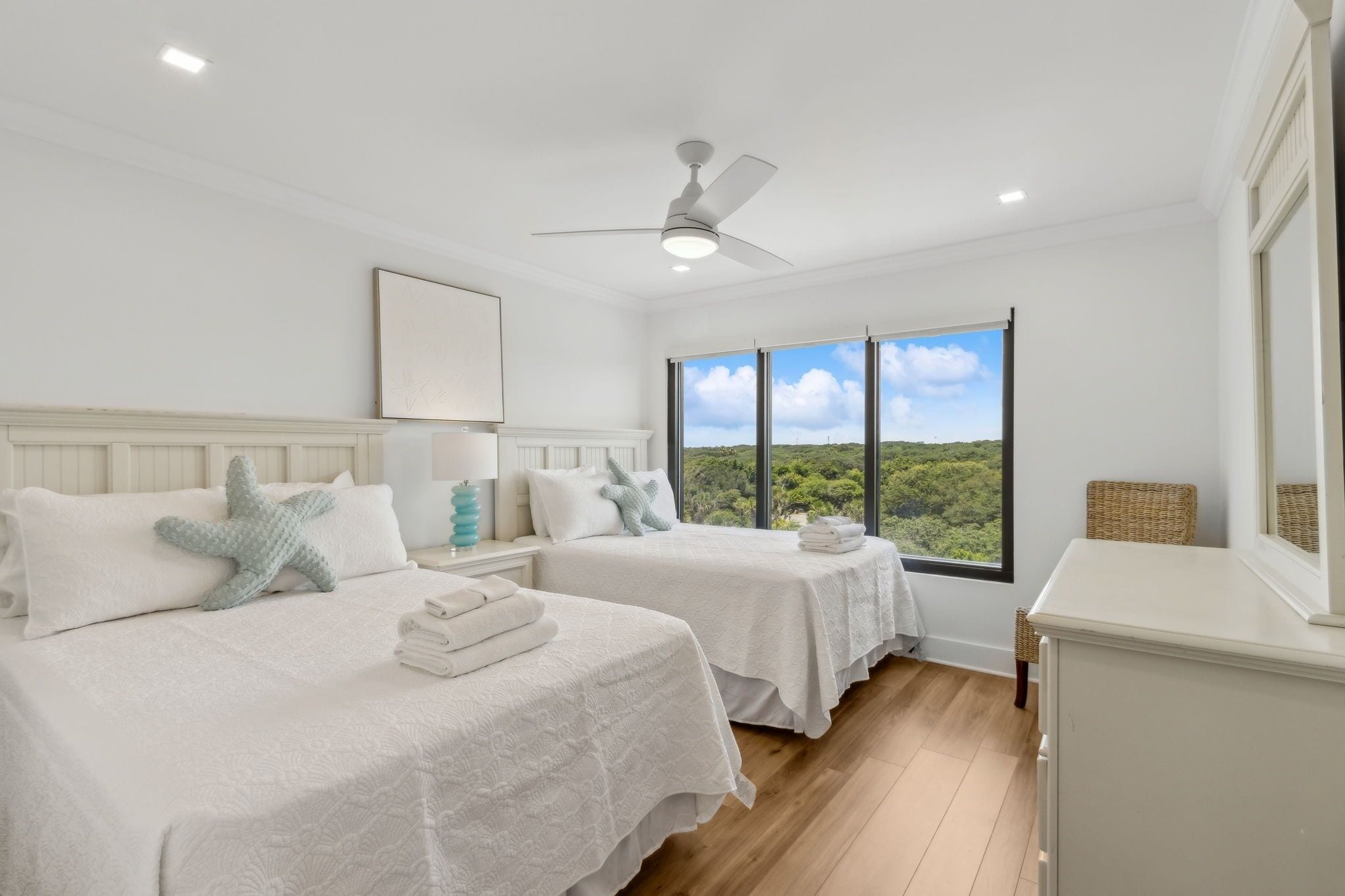 Apartamento, 2 habitaciones | 2 dormitorios, tabla de planchar con plancha, wifi gratis