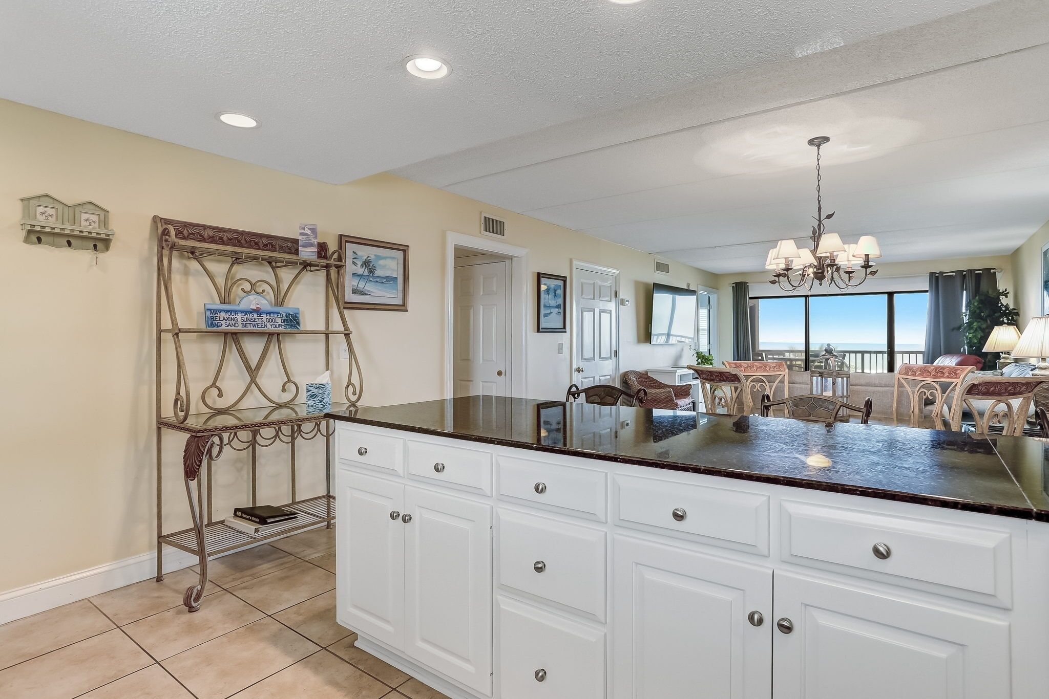 Condo, 2 Bedrooms | Interior